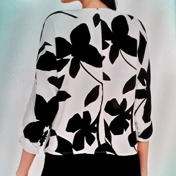 🔥Alfani Beautiful Lightweight Tie Front Blouse - Picture 3 of 4